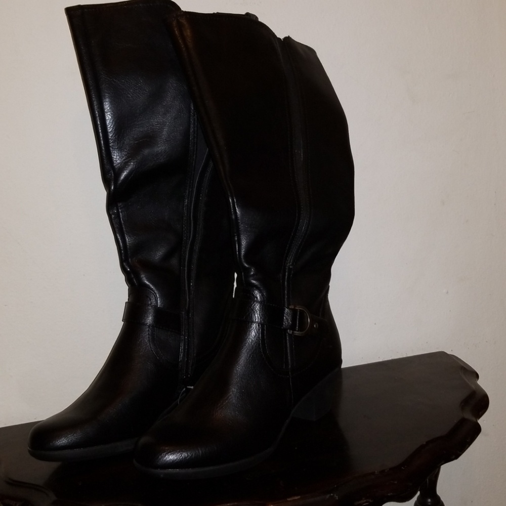 Black Boots